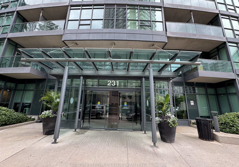 231-fort-york-boulevard-toronto-ontario-c12237522