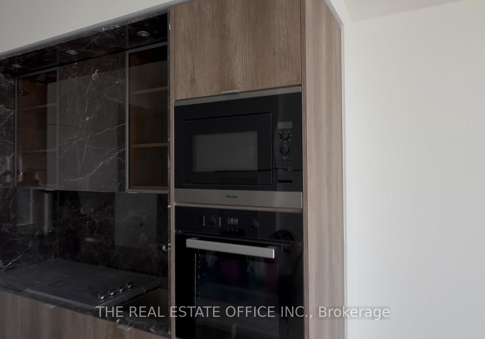 11-yorkville-avenue-toronto-ontario-c12237550