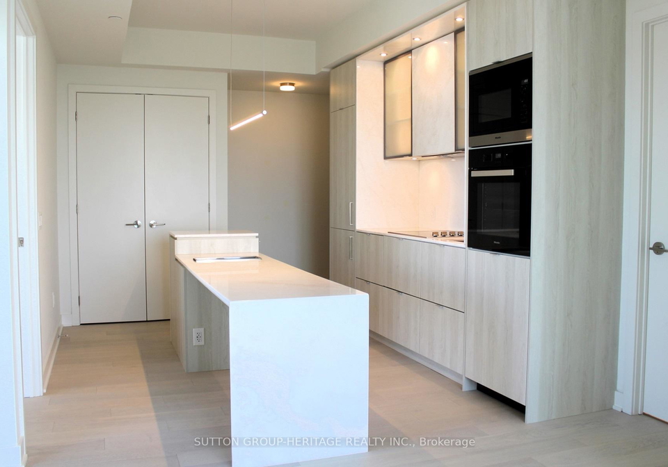 11-yorkville-avenue-toronto-ontario-c12237741