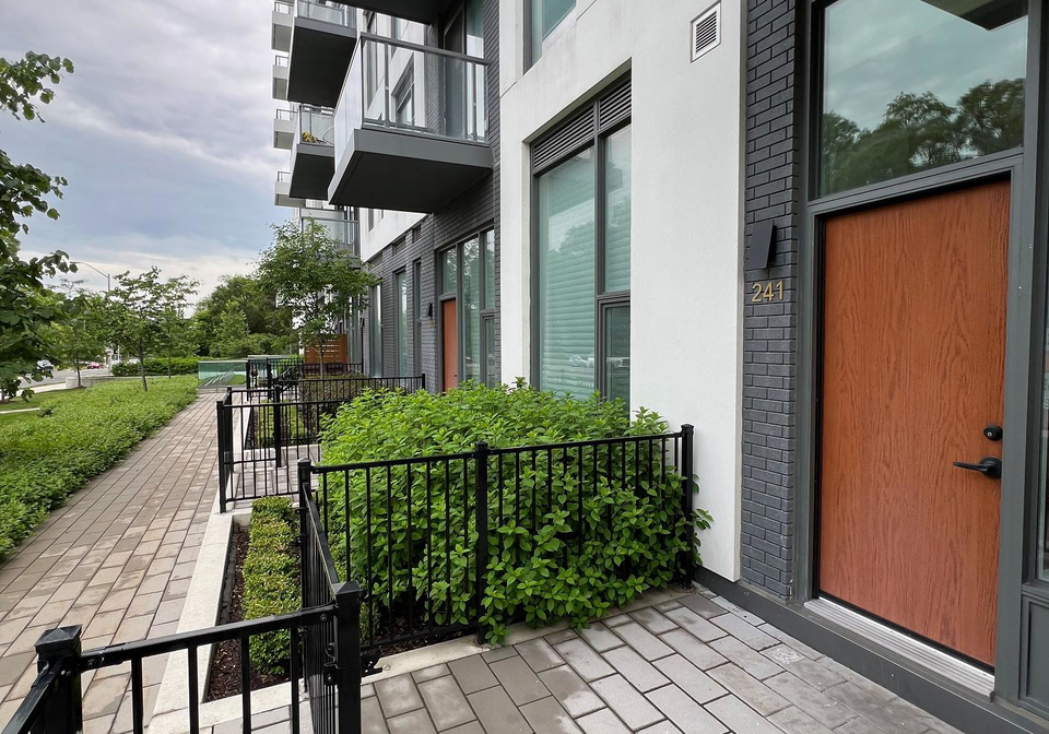 25-adra-grado-way-north-york-ontario-c12237759