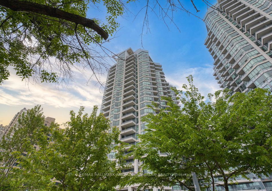 230-queens-quay-w-toronto-ontario-c12237940