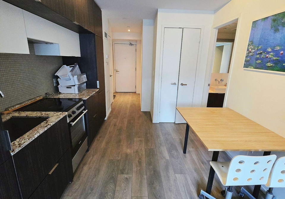 159-dundas-street-e-toronto-ontario-c12238447