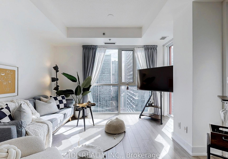 318-richmond-street-w-toronto-ontario-c12238449