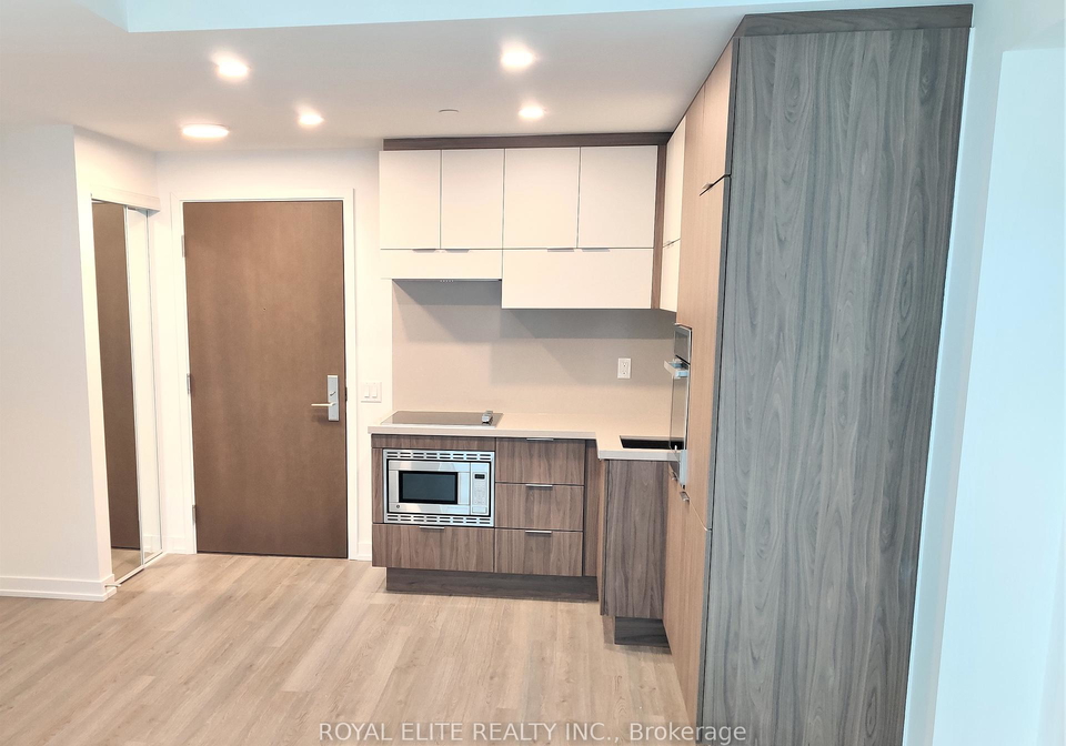 39-roehampton-avenue-toronto-ontario-c12238594