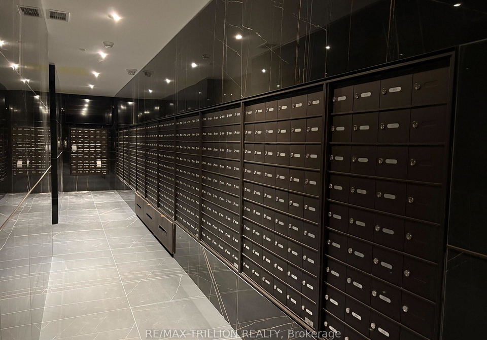 11-yorkville-avenue-toronto-ontario-c12238767