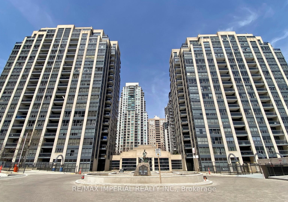 18-hollywood-avenue-north-york-ontario-c12238793