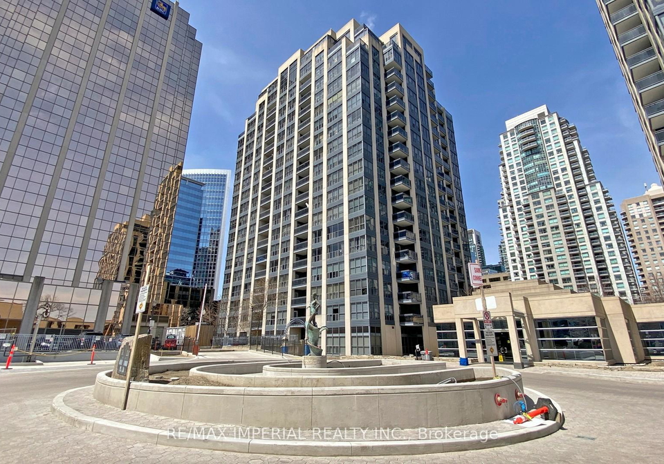 18-hollywood-avenue-north-york-ontario-c12238793