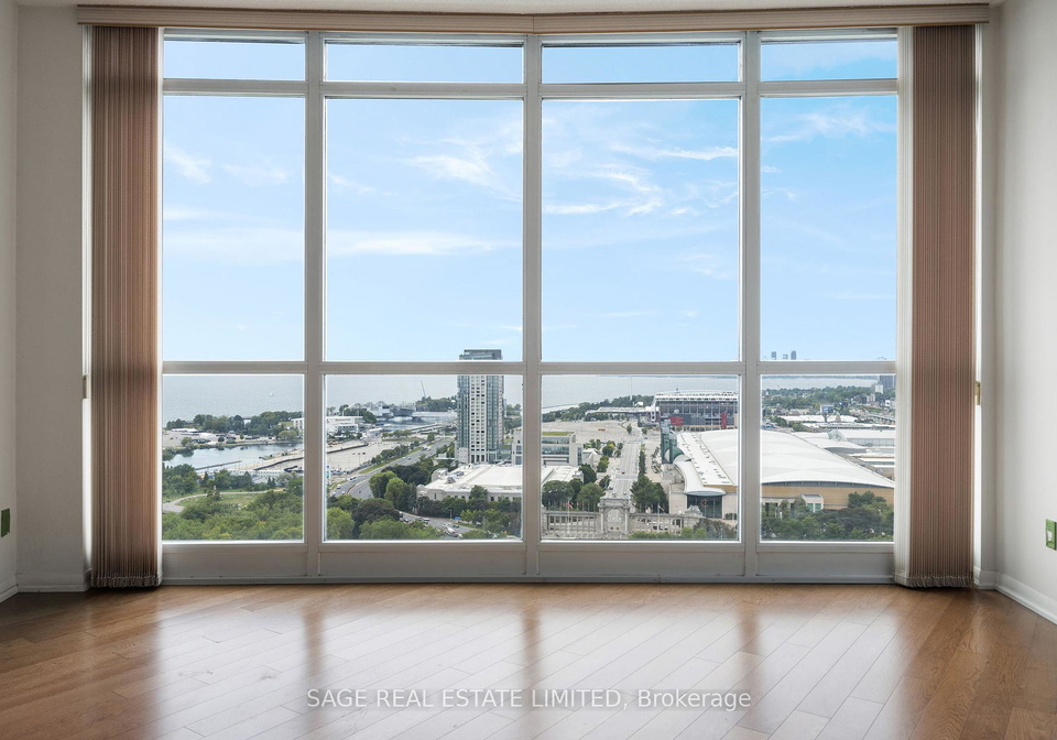 215-fort-york-boulevard-toronto-ontario-c12238893