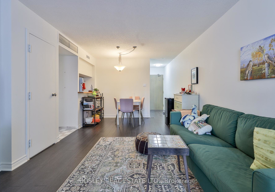 1001-bay-street-toronto-ontario-c12238903