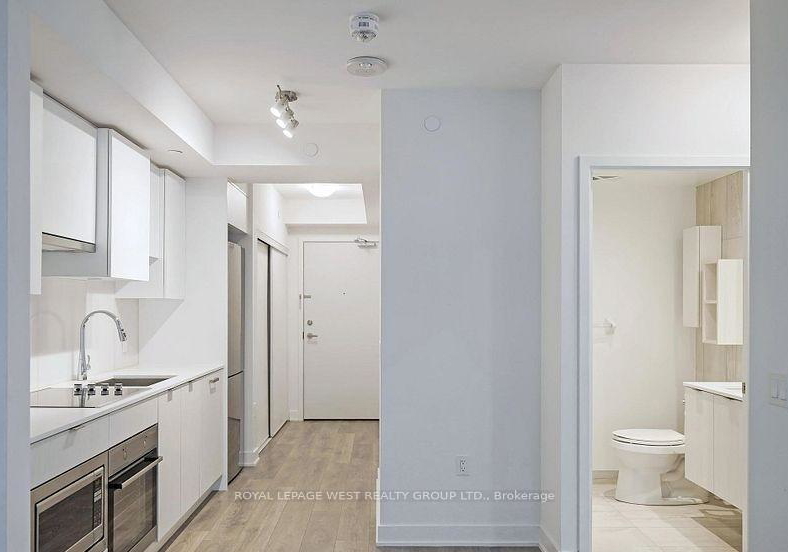 195-redpath-avenue-toronto-ontario-c12238972