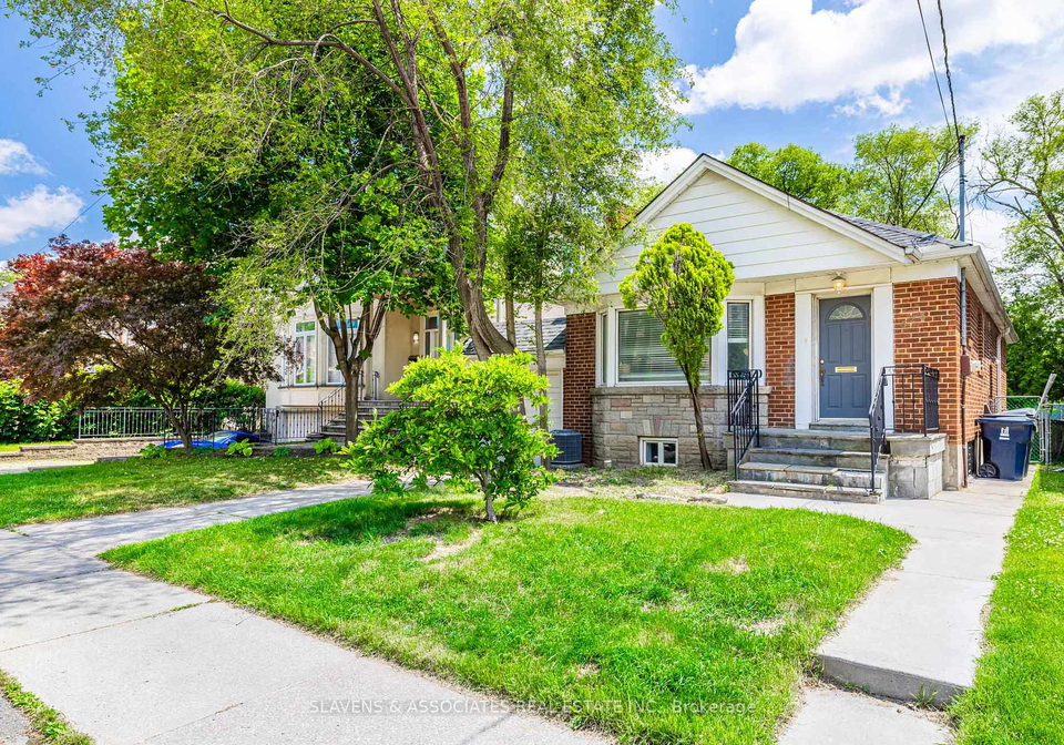523-glengarry-avenue-toronto-ontario-c12239502