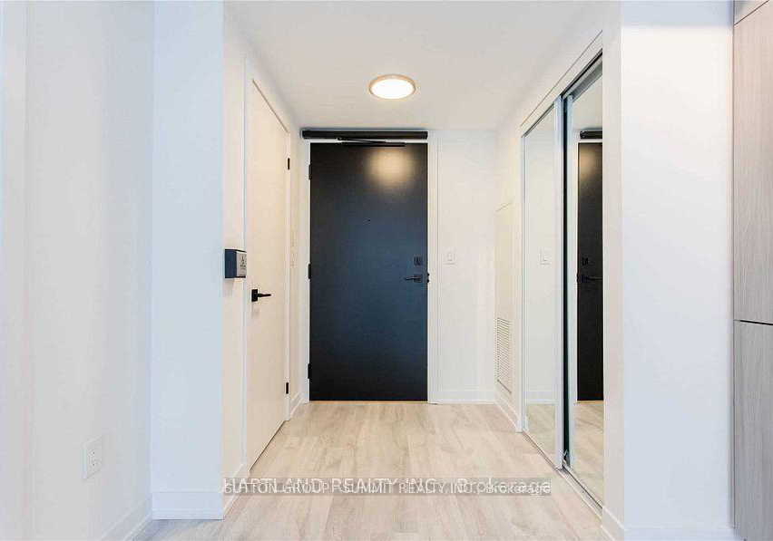 2-augusta-avenue-se-toronto-ontario-c12239530
