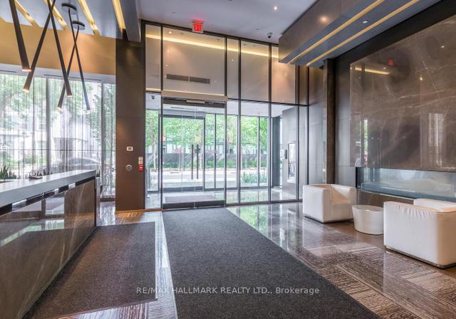 101-charles-street-e-toronto-ontario-c12239656