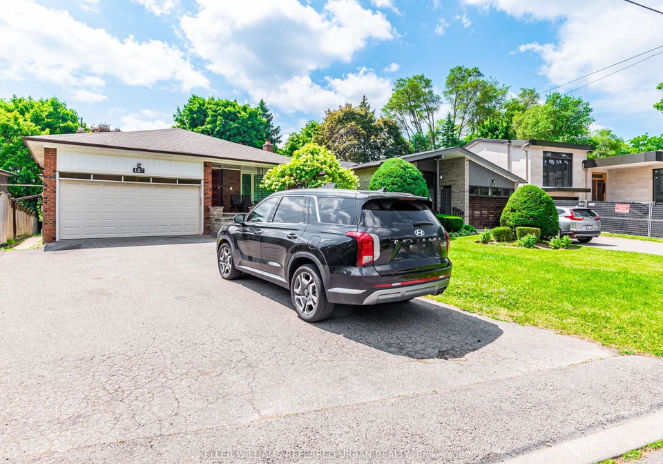 137-shelborne-avenue-toronto-ontario-c12239831