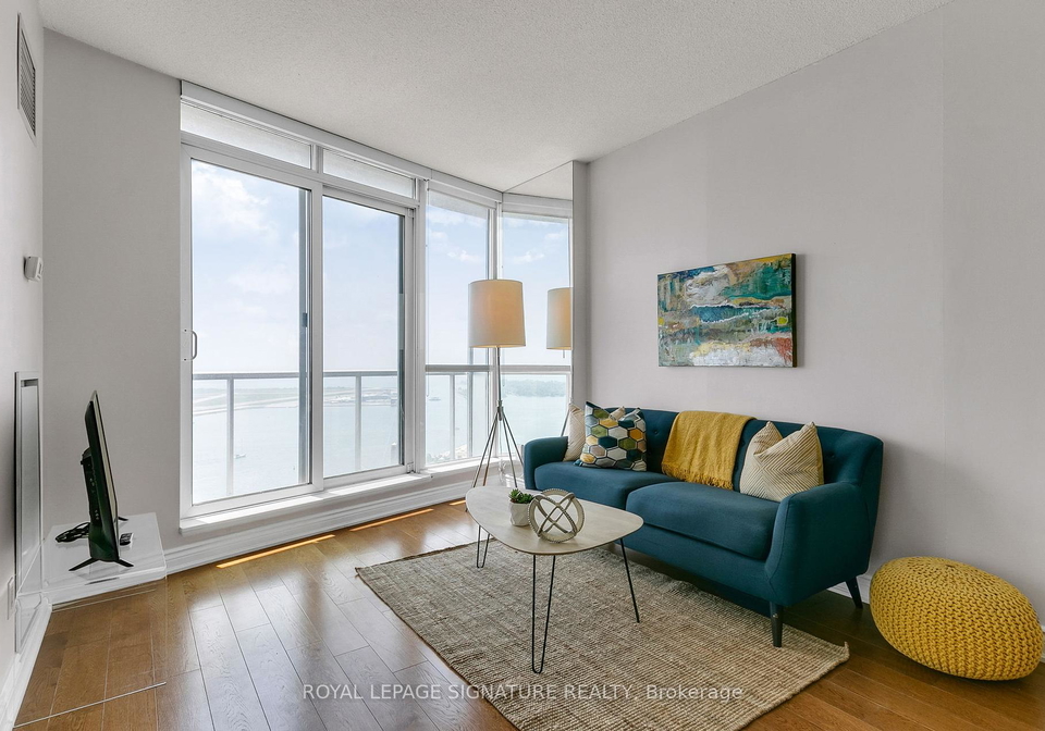 208-queens-quay-w-toronto-ontario-c12239887