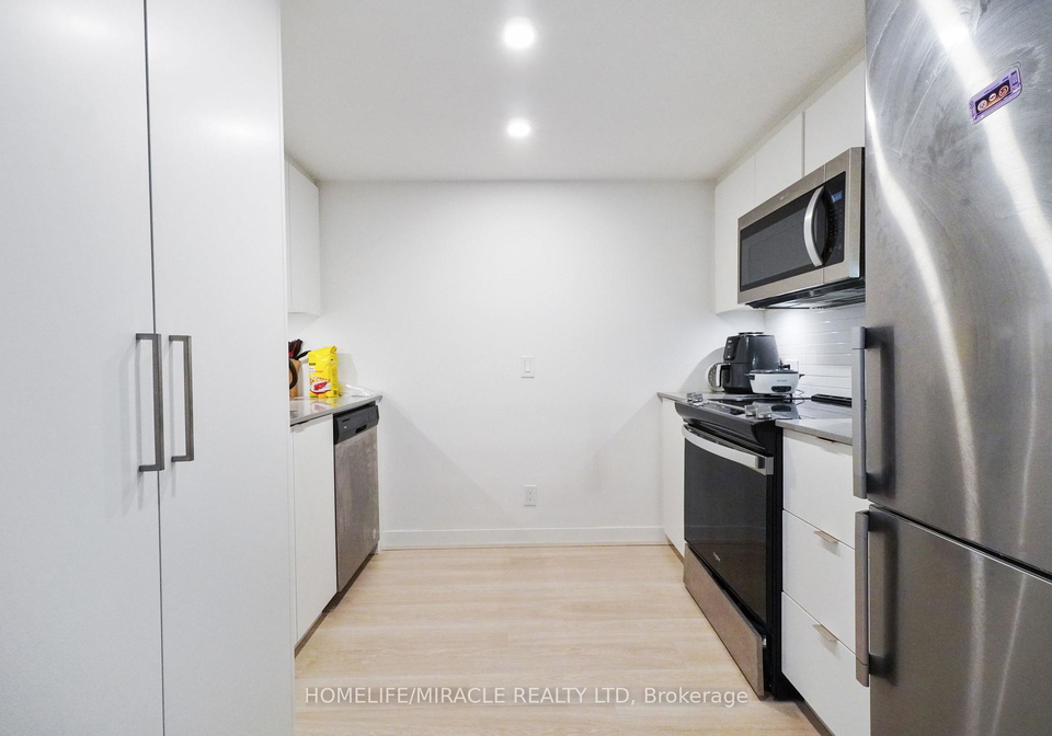 30-tretti-way-toronto-ontario-c12240056