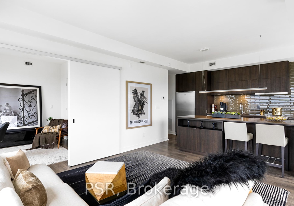 2-st-thomas-street-toronto-ontario-c12240215