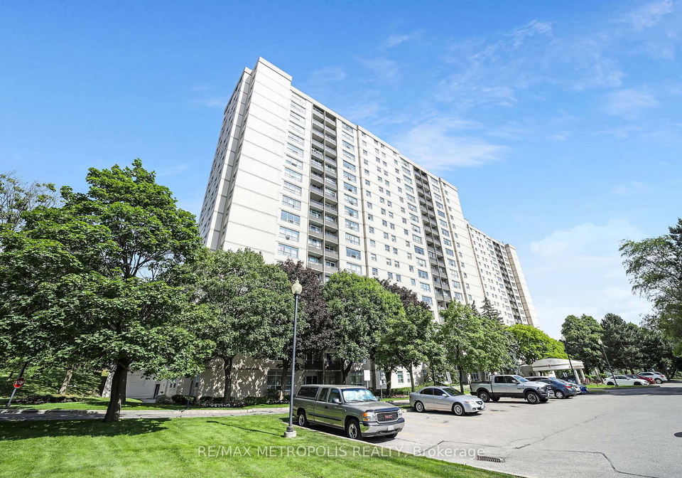 5-parkway-forest-drive-north-york-ontario-c12240255
