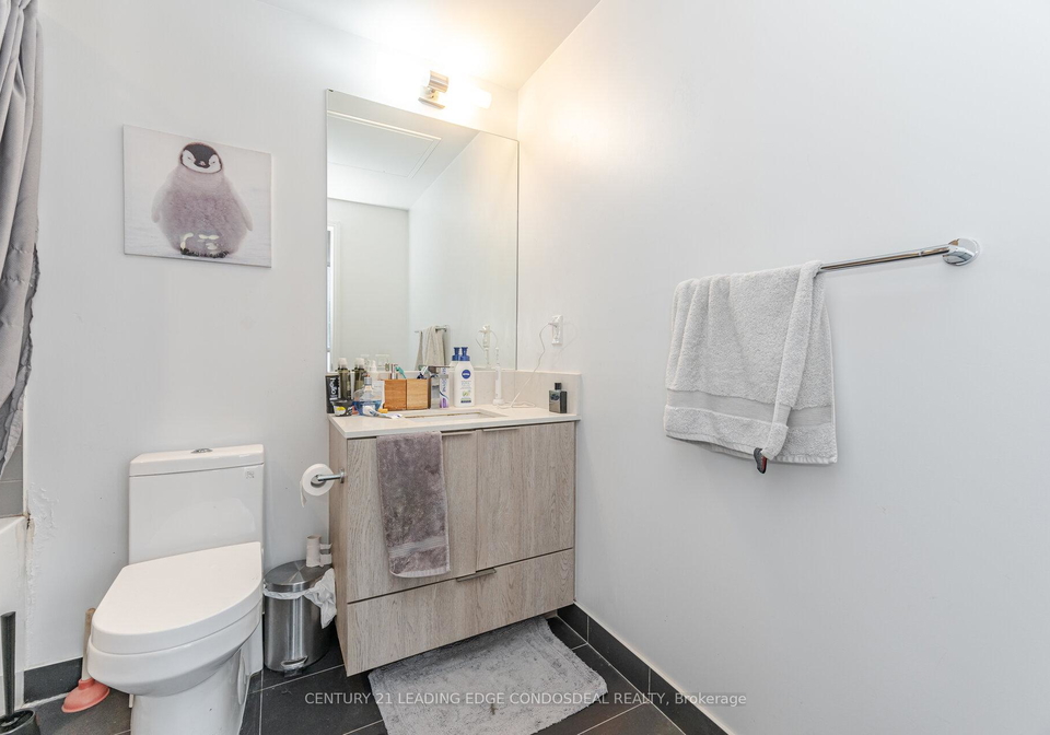 181-dundas-street-e-toronto-ontario-c12240352