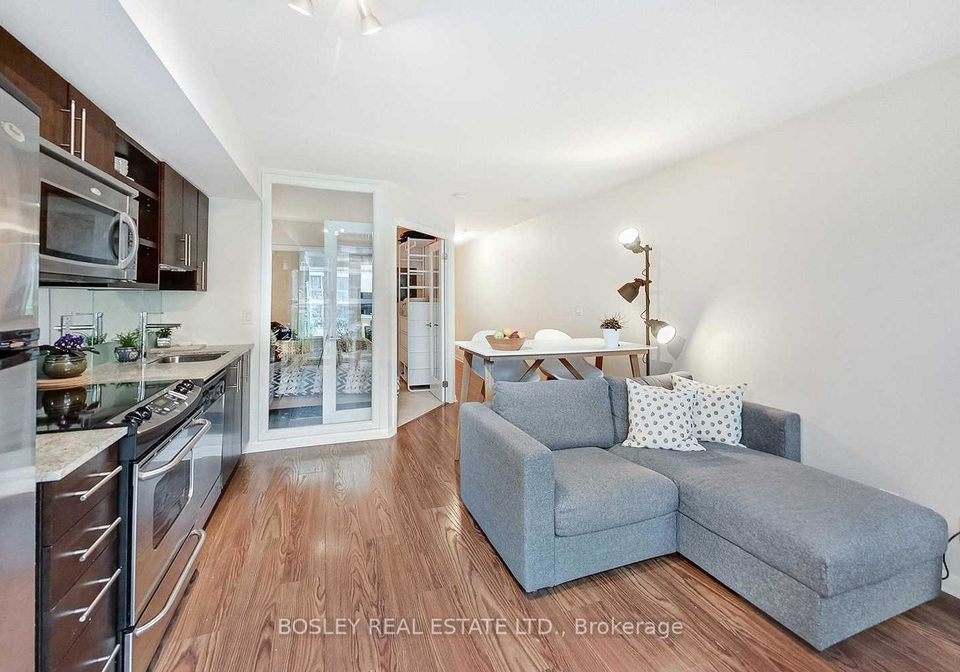 96-st-patrick-street-toronto-ontario-c12240364