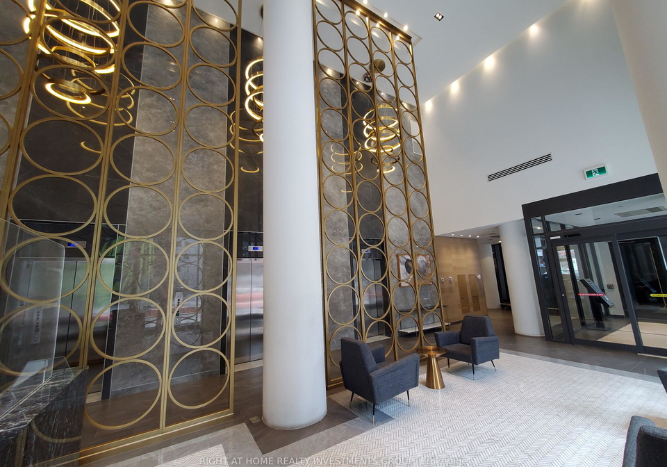 330-richmond-street-w-toronto-ontario-c12240443