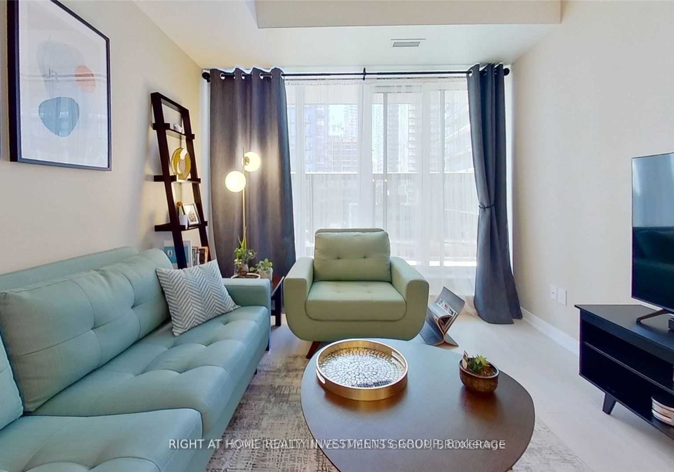 330-richmond-street-w-toronto-ontario-c12240443