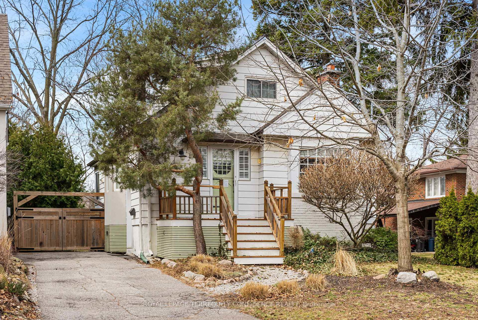 10-abbotsford-road-toronto-ontario-c12241045