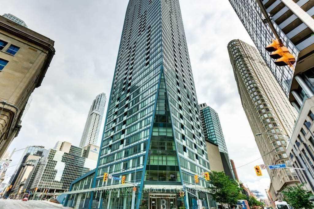 8-the-esplanade-avenue-toronto-ontario-c12241161