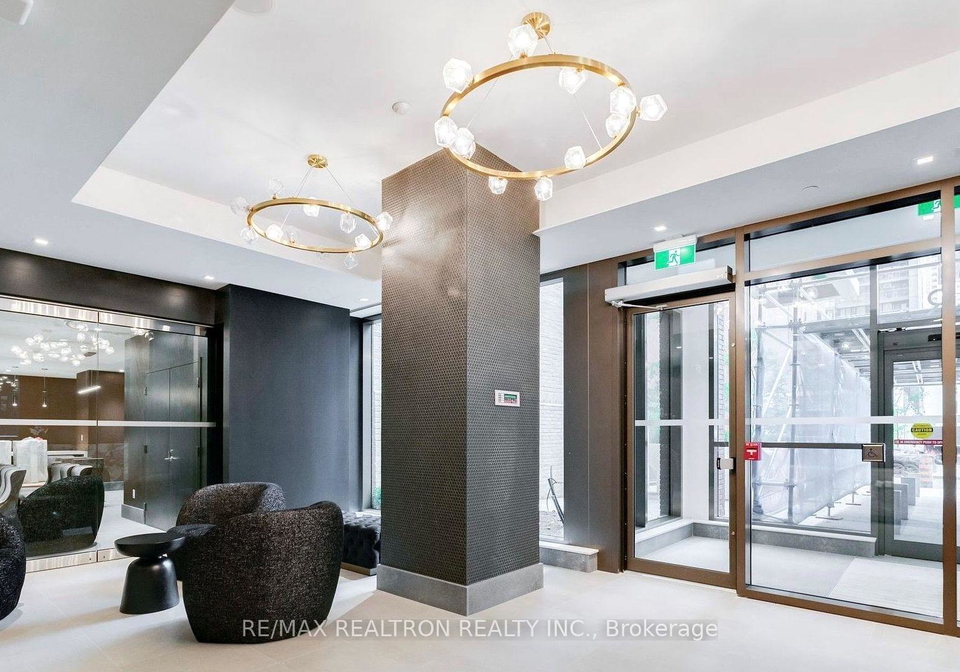8-widmer-street-n-toronto-ontario-c12241164