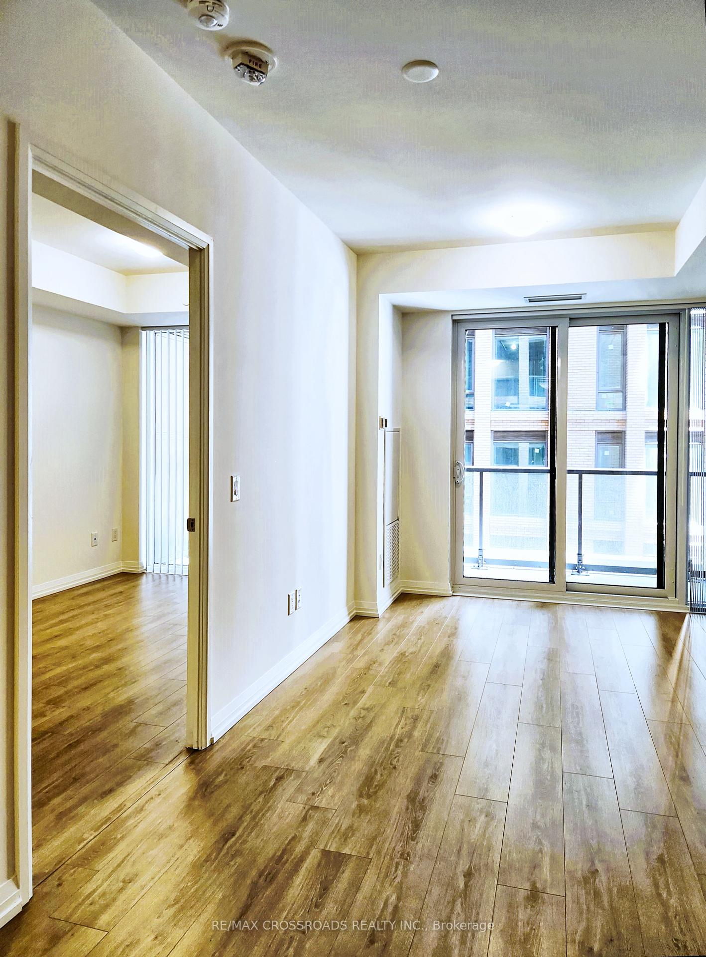 8-widmer-street-toronto-ontario-c12241284