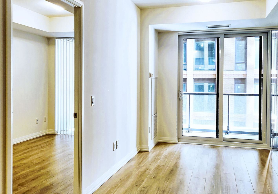 8-widmer-street-toronto-ontario-c12241284
