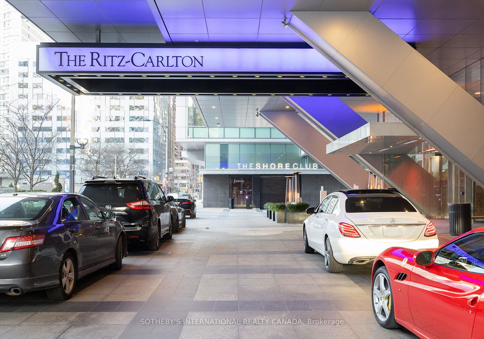 183-wellington-street-w-toronto-ontario-c12241449
