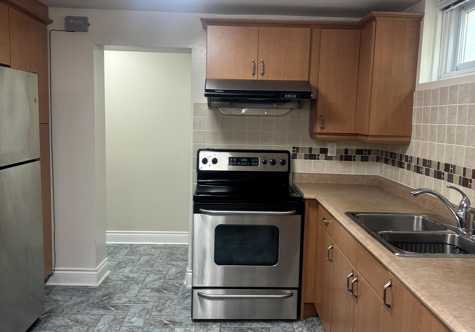 31-whitelock-crescent-north-york-ontario-c12241468