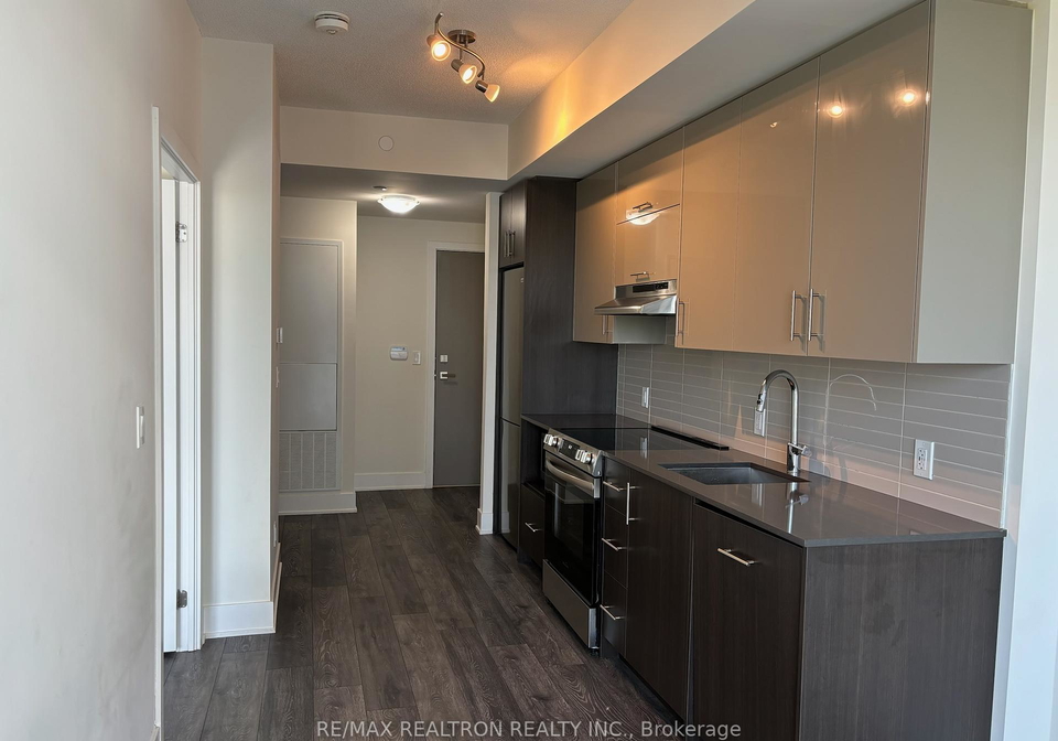 188-fairview-mall-drive-north-york-ontario-c12241531