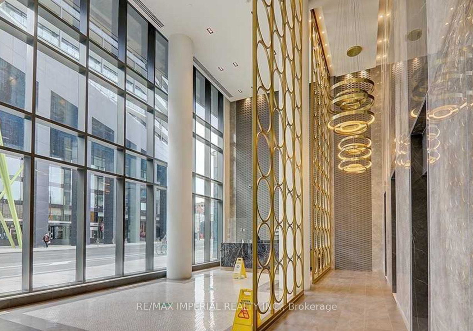 330-richmond-street-w-toronto-ontario-c12242402
