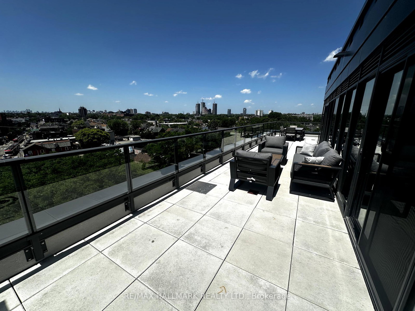 5-lakeview-avenue-toronto-ontario-c12242846