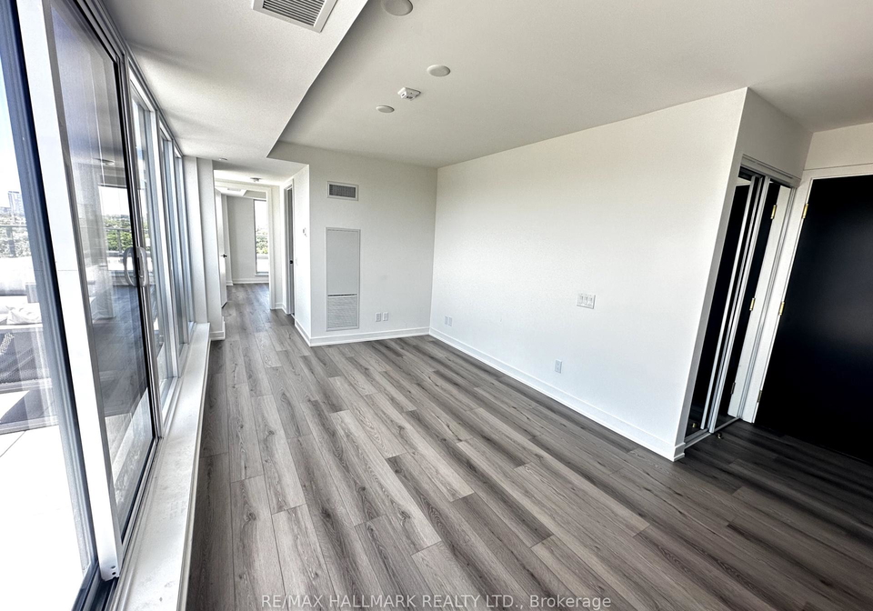 5-lakeview-avenue-toronto-ontario-c12242846