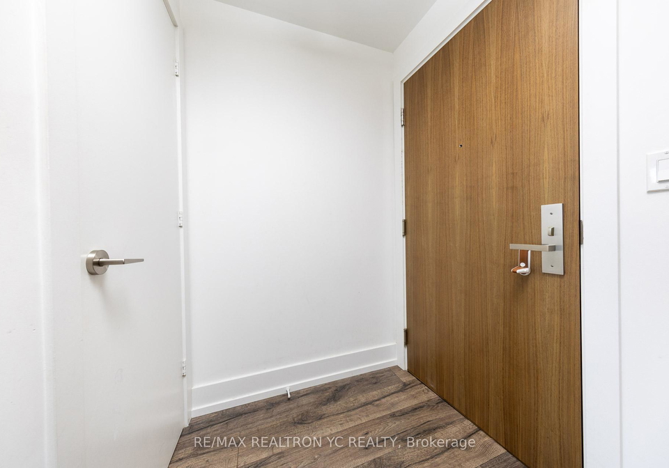200-bloor-street-w-toronto-ontario-c12243212