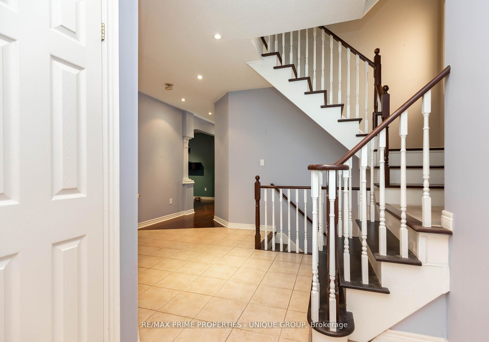 14-hampton-park-crescent-east-york-ontario-c12244413