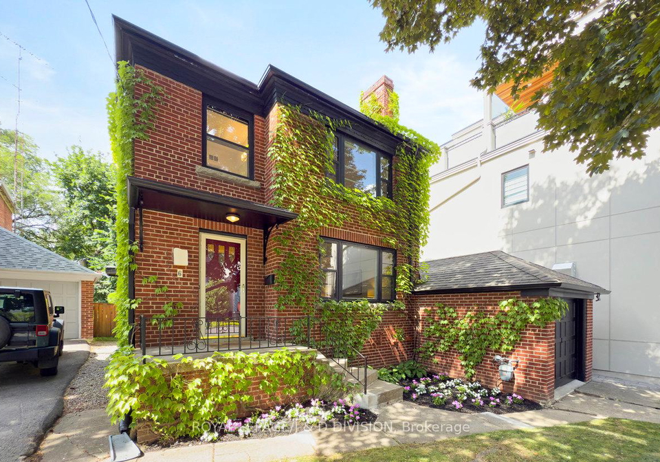 6-lyndhurst-court-toronto-ontario-c12244457