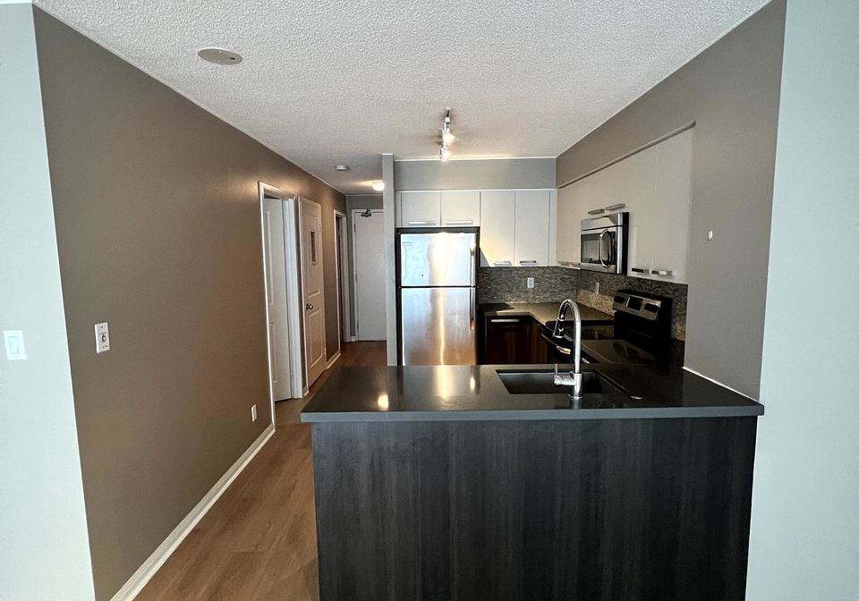 11-st-joseph-street-toronto-ontario-c12244958