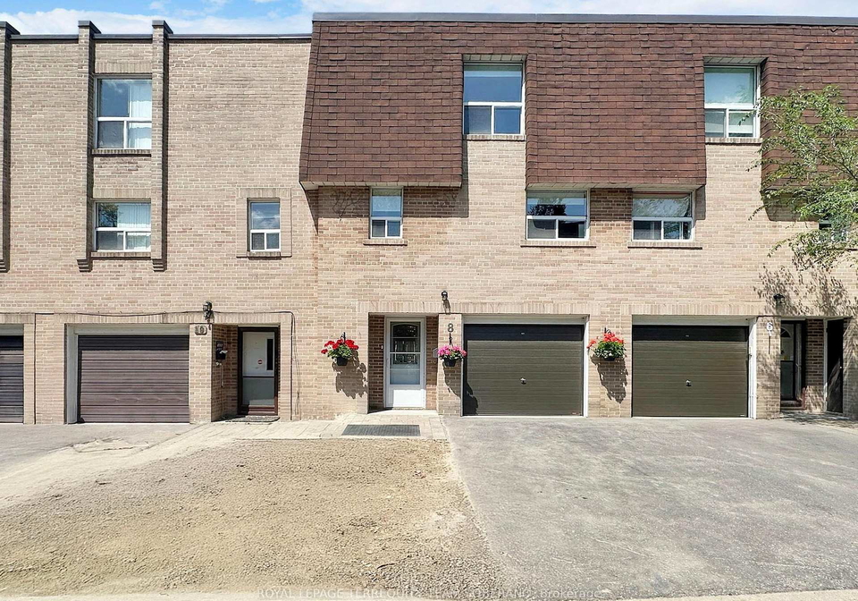 8-village-green-way-north-york-ontario-c12245477