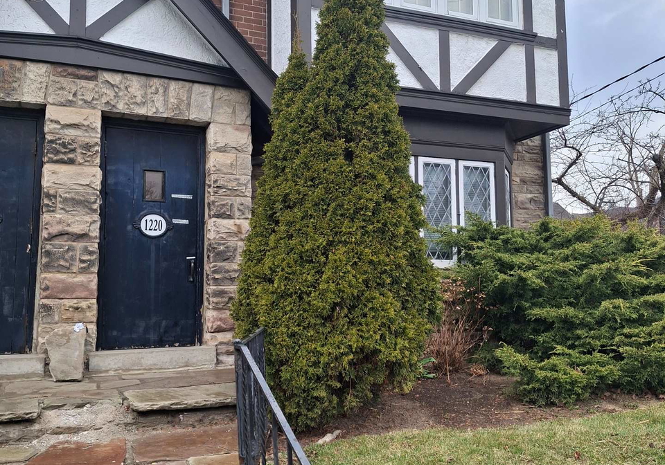 1220-avenue-road-toronto-ontario-c12245674