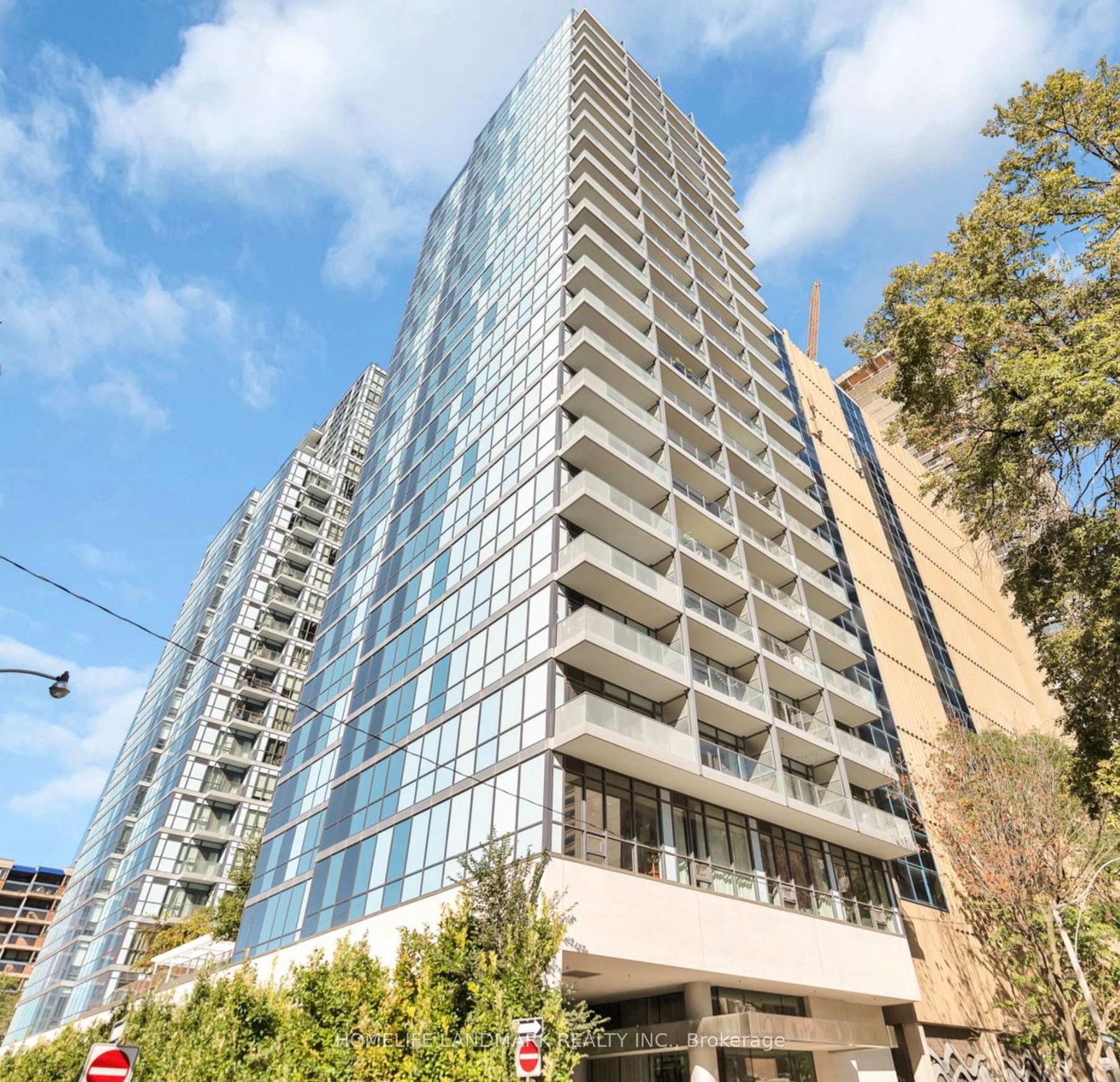 210-simcoe-street-toronto-ontario-c12246009