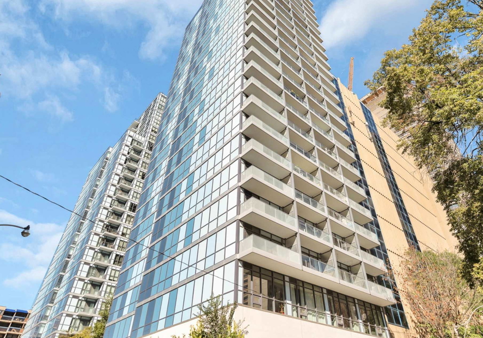 210-simcoe-street-toronto-ontario-c12246009