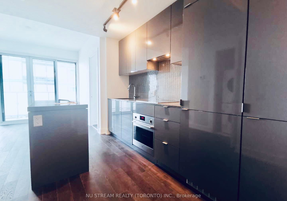7-grenville-street-toronto-ontario-c12246055