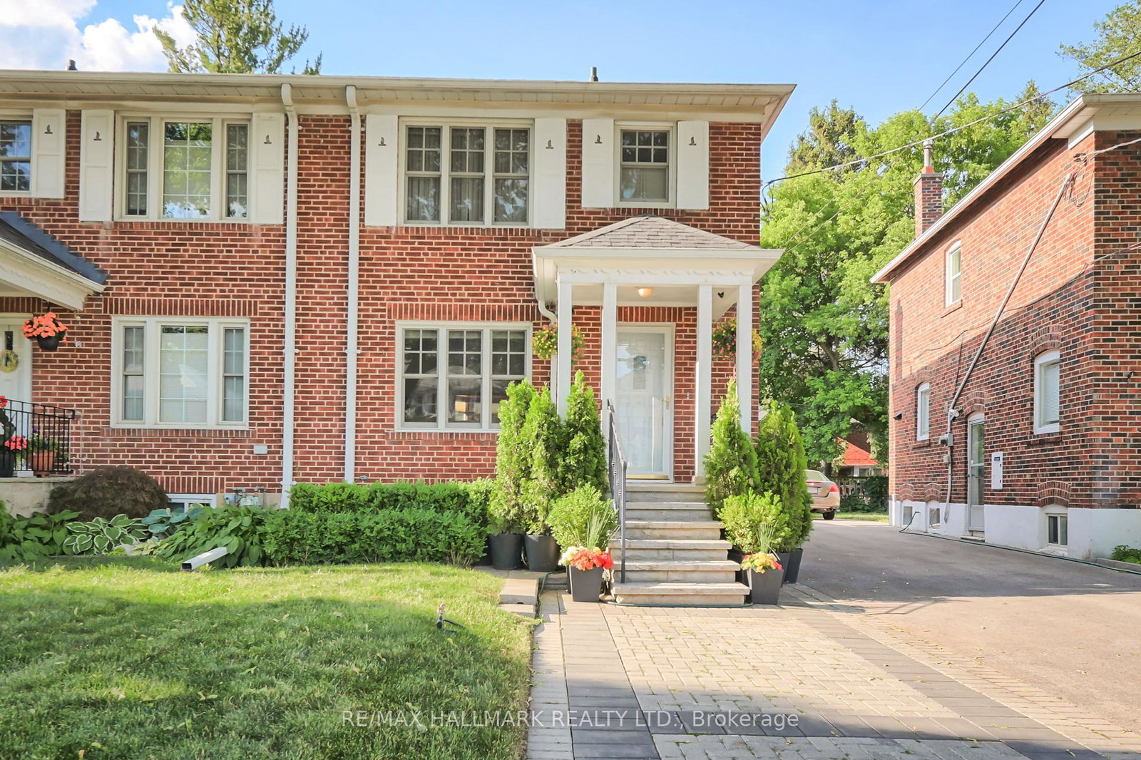 24-thursfield-crescent-east-york-ontario-c12246185