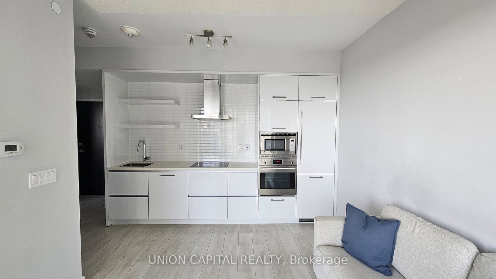 2221-yonge-street-toronto-ontario-c12246431