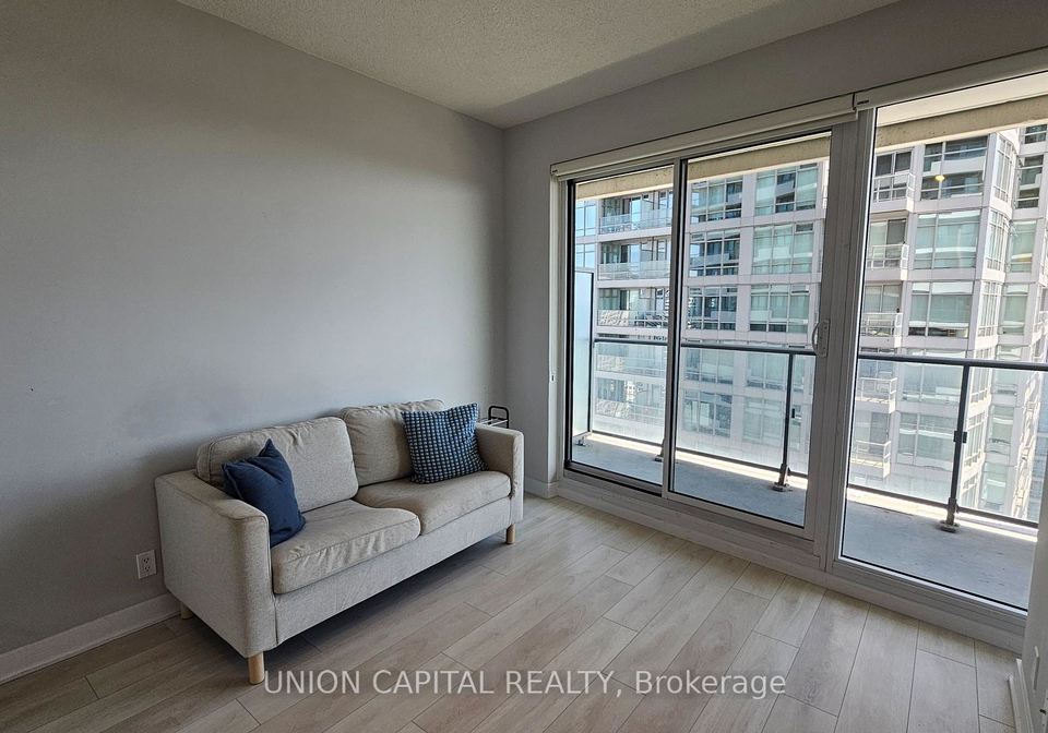 2221-yonge-street-toronto-ontario-c12246431