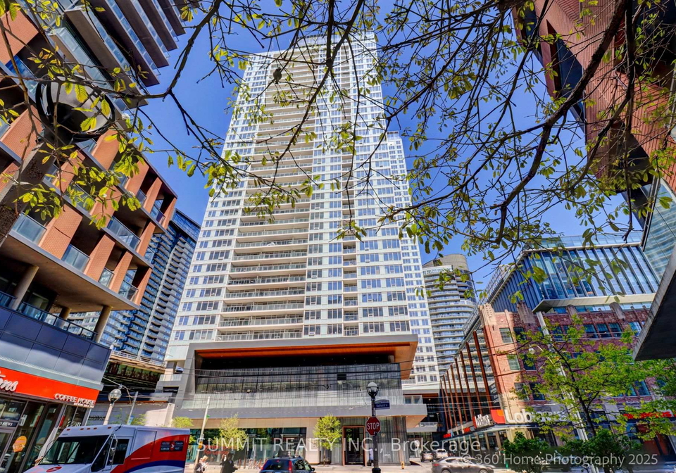 19-bathurst-street-toronto-ontario-c12246538